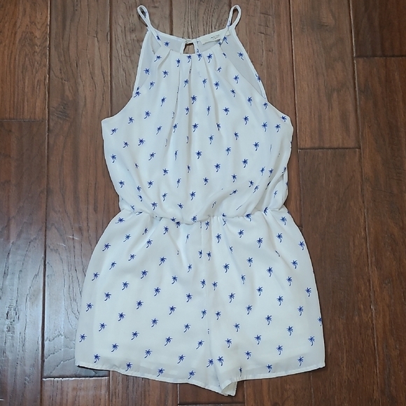 Love Tree Pants - Love Tree Sleeveless White & Blue Palm Tree Print Romper with Open Back size L
